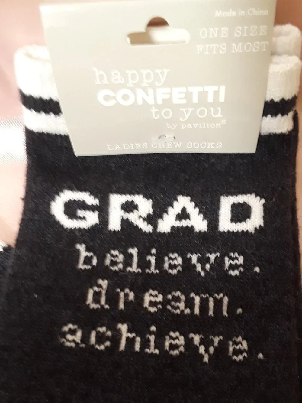 Graduation Crew Socks Ladies/Unisex Poly/Wool NWT GRAD Believe Dream Achieve